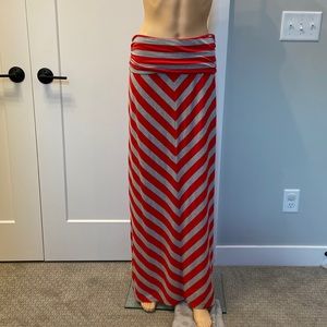Guess Chevron Maxi Skirt M